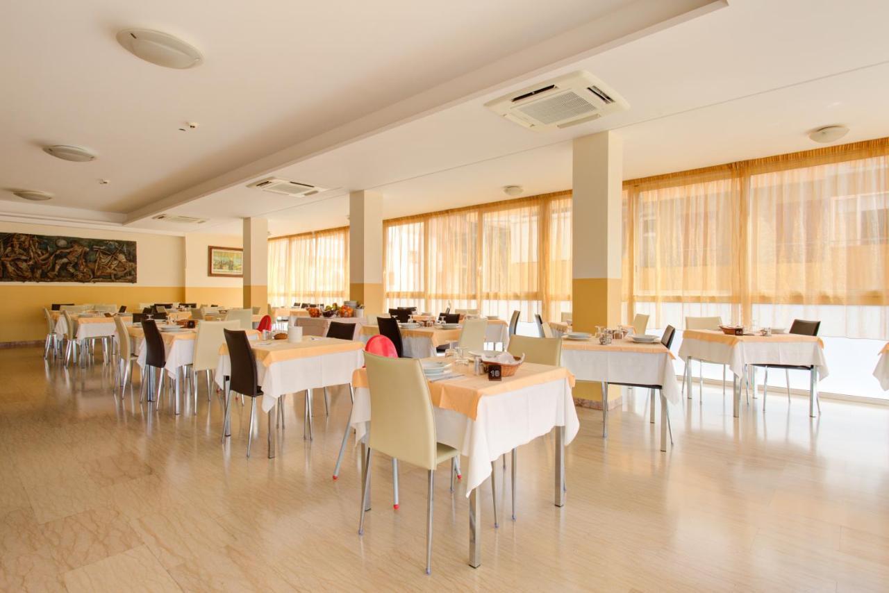 Hotel Nella Ρίμινι Εξωτερικό φωτογραφία