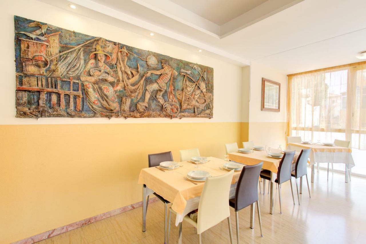 Hotel Nella Ρίμινι Εξωτερικό φωτογραφία
