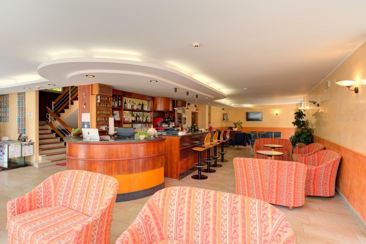 Hotel Nella Ρίμινι Εξωτερικό φωτογραφία
